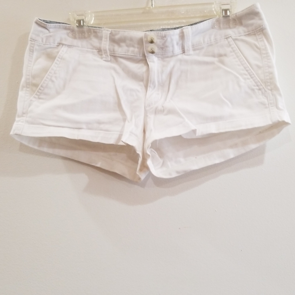American Eagle outfitters stretch white shorts